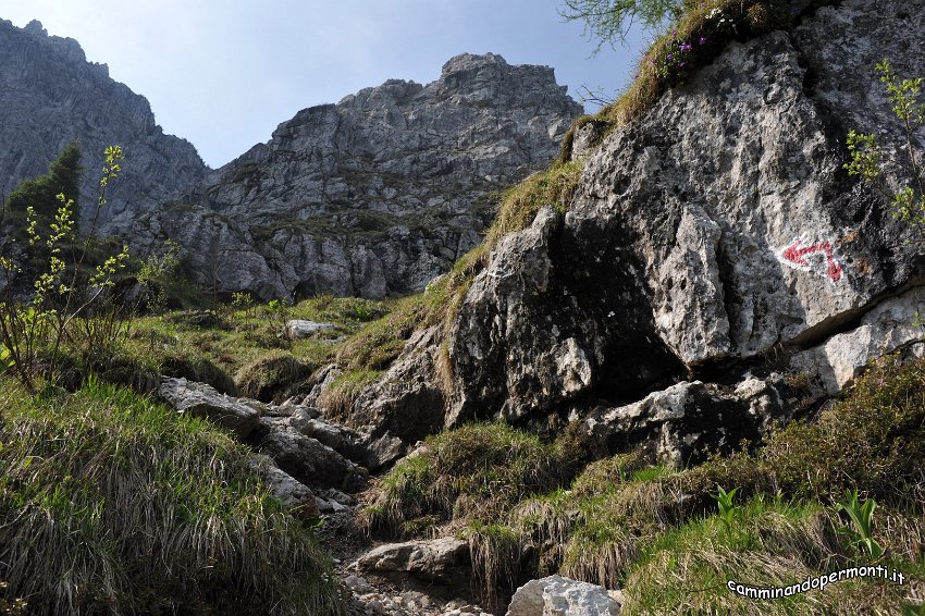 072 Sentiero dell Amicizia Monte Alben La Croce.JPG